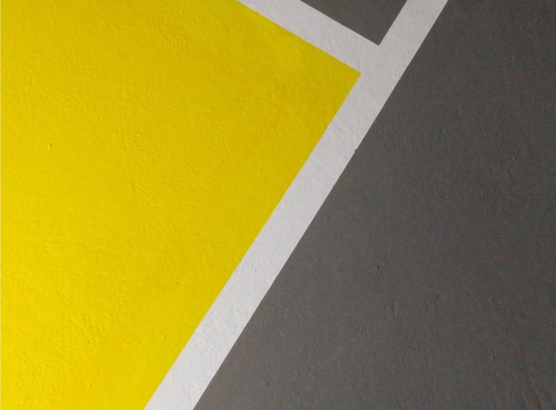Giallo e grigio sono i colori Pantone 2021 per tramettere forza, energia e speranza